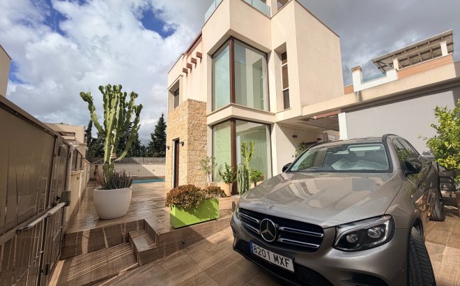 Villa - Resale - Ciudad Quesada -
                Costa Blanca