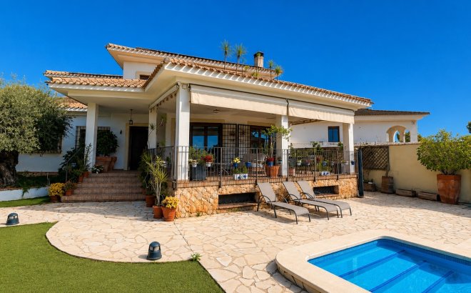 Villa - Resale - Dehesa de Campoamor - Costa Blanca