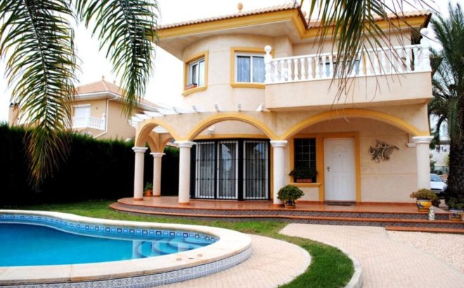Villa - Resale -
            La Zenia - 21150