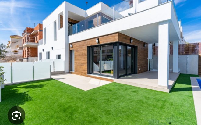 Villa - Resale - Los Montesinos -
                Costa Blanca