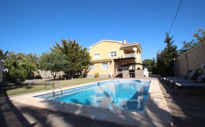 Villa - Resale -
            Orihuela Costa - 60395
