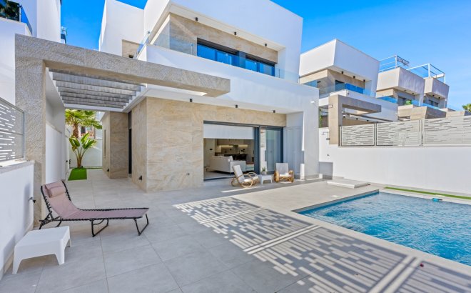Villa - Resale -
            Orihuela Costa - 98383