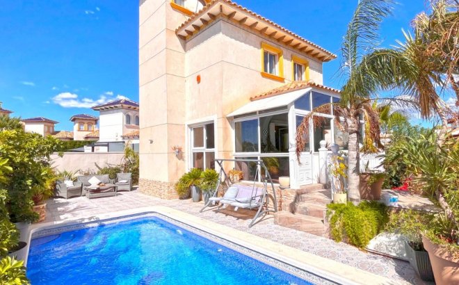 Villa - Resale - Orihuela Costa - Costa Blanca