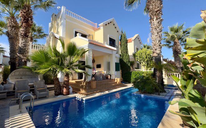 Villa - Resale - Orihuela Costa - Costa Blanca