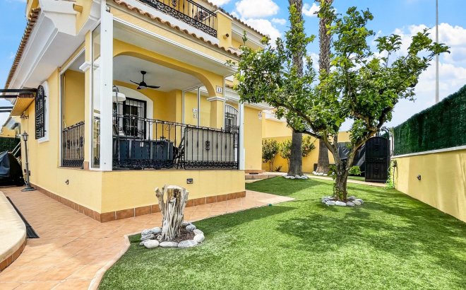 Villa - Resale - Orihuela Costa -
                Costa Blanca
