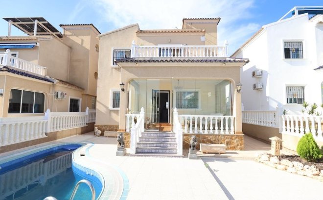 Villa - Resale - Orihuela Costa -
                Costa Blanca