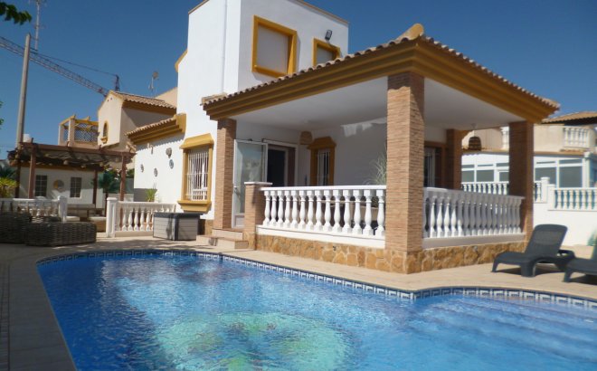 Villa - Resale - Pilar de la Horadada - Costa Blanca