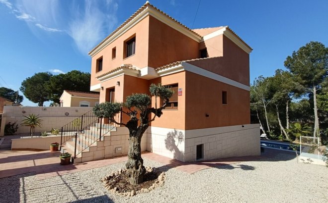 Villa - Resale - Pilar de la Horadada - Pinar de Campoverde