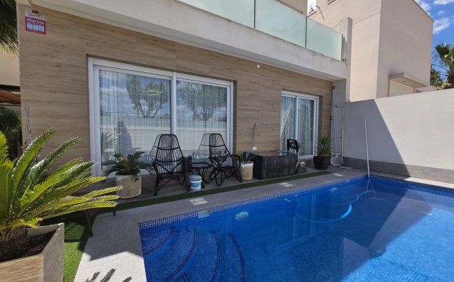 Villa - Resale - Pilar de la Horadada - Zona Pueblo