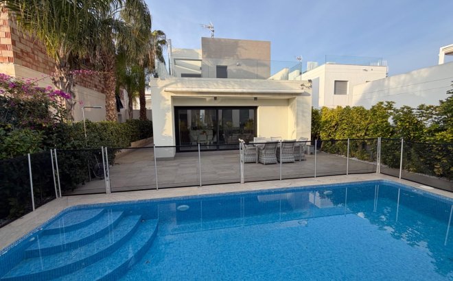 Villa - Resale -
            Rojales - 23867