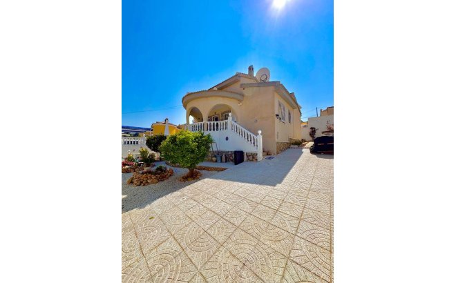 Villa - Resale - Rojales -
                Costa Blanca