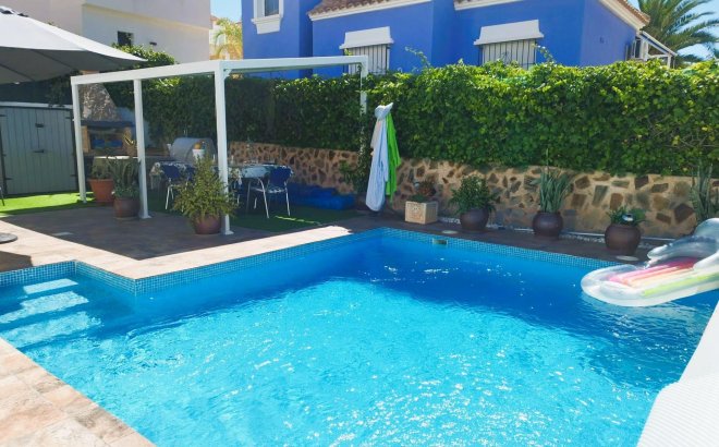 Villa - Resale -
            San Miguel de Salinas - 16077