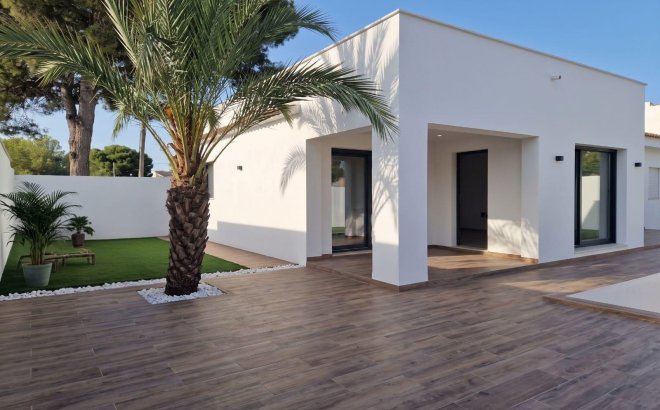 Villa - Resale -
            Torrevieja - 39853
