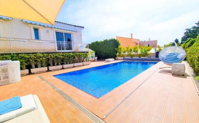 Villa - Resale -
            Torrevieja - 69872