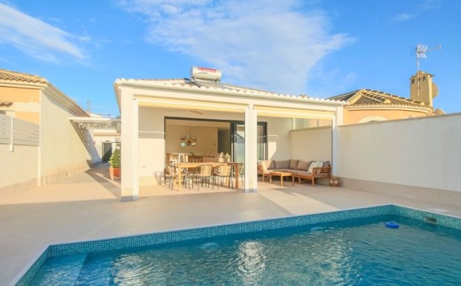 Villa - Resale -
            Torrevieja - 83629