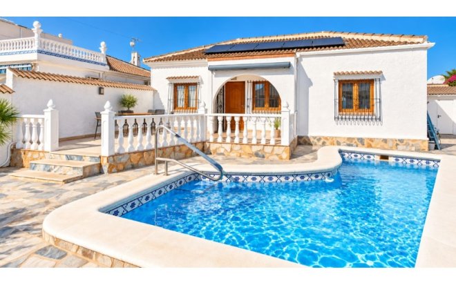 Villa - Resale - Torrevieja -
                Costa Blanca