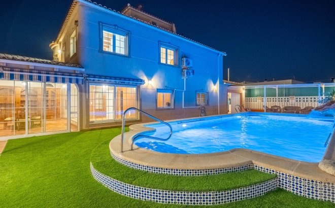 Villa - Resale - Torrevieja - El Chaparral