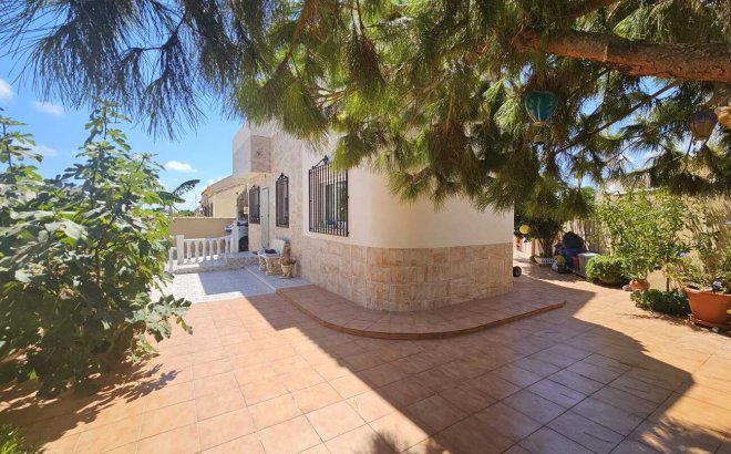 Villa - Resale - Torrevieja - Torre Del Moro