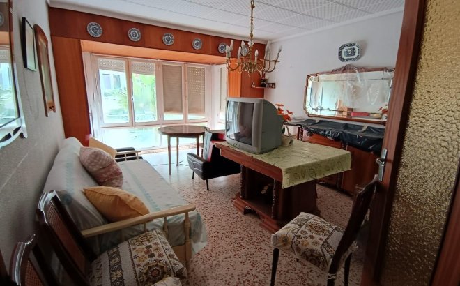 Villa - Resale - Torrevieja - Torrevieja