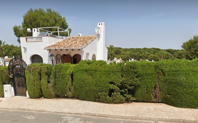 Villa - Resale -
            Villamartin - 39677