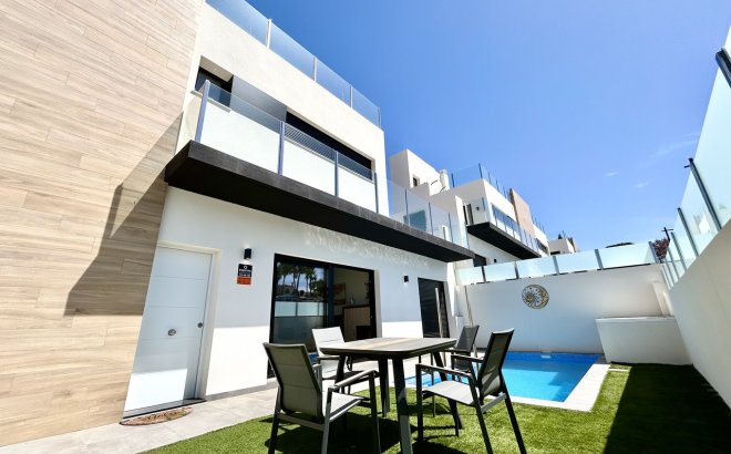 Villa - Resale - Villamartin - Costa Blanca