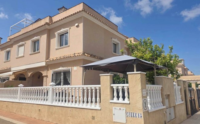 Villa - Resale - Villamartin - Costa Blanca
