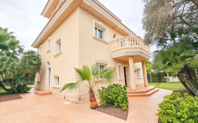 Villa - Revente - Cabo Roig -
                Cabo Roig