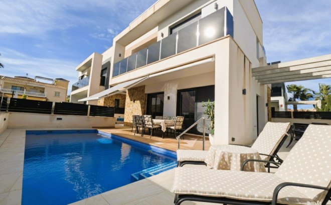 Villa - Revente - Cabo Roig -
                Costa Blanca