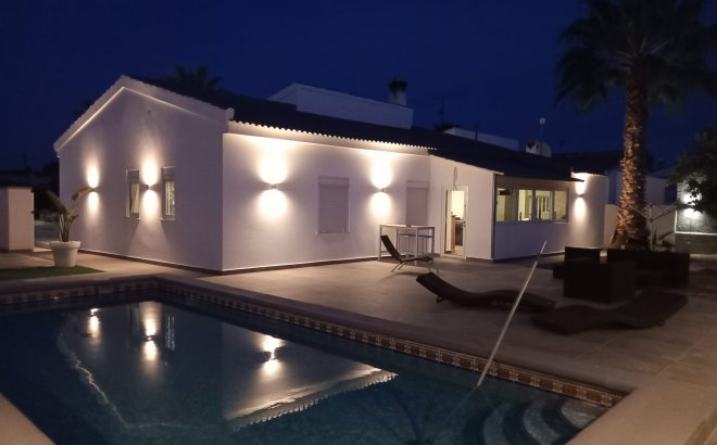 Villa - Revente - Cabo Roig - Costa Blanca