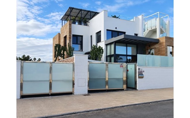 Villa - Revente - Cabo Roig - Costa Blanca