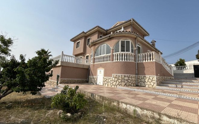 Villa - Revente -
            Ciudad Quesada - 92758