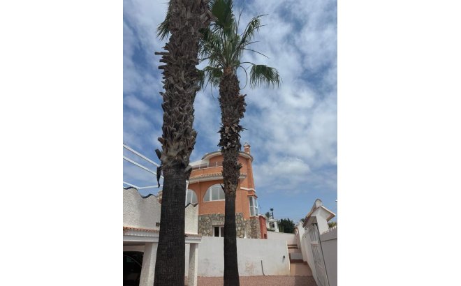 Villa - Revente - Ciudad Quesada -
                Costa Blanca