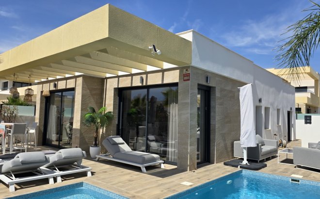 Villa - Revente - Los Montesinos - Costa Blanca