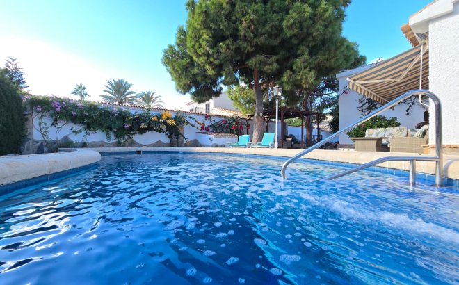 Villa - Revente - Orihuela Costa -
                Costa Blanca