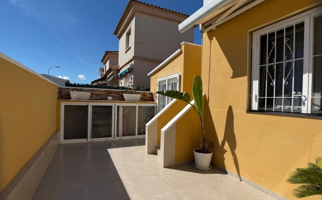 Villa - Revente - Orihuela Costa -
                Costa Blanca