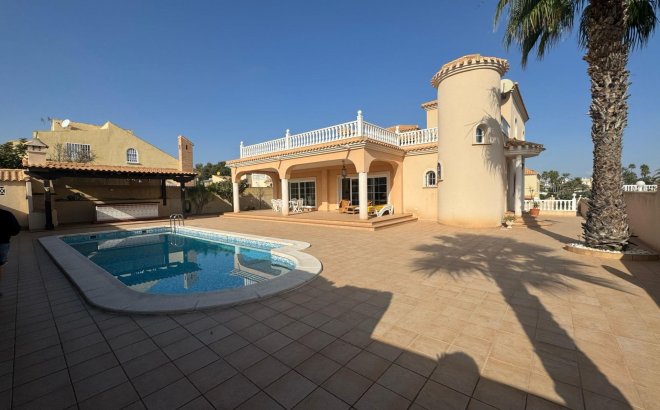 Villa - Revente - Orihuela Costa - Playa Flamenca