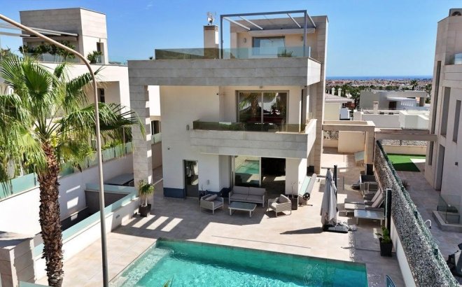 Villa - Revente - Orihuela Costa -
                Villamartín
