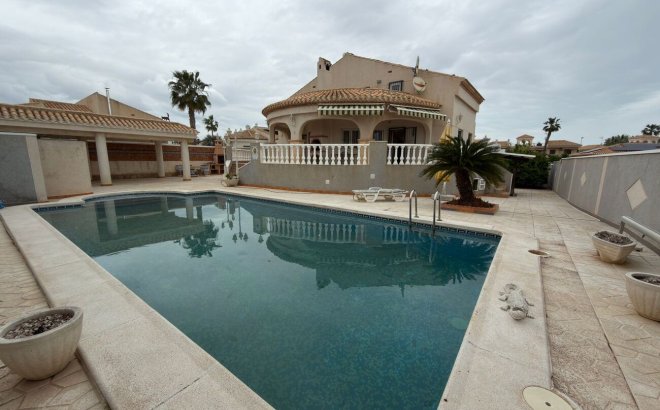 Villa - Revente - Playa Flamenca -
                Costa Blanca