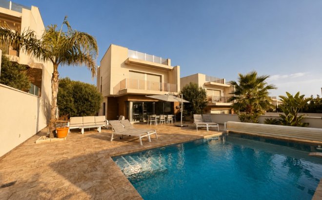 Villa - Revente - San Miguel de Salinas - Inland