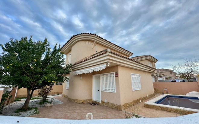 Villa - Revente - Torrevieja - Costa Blanca