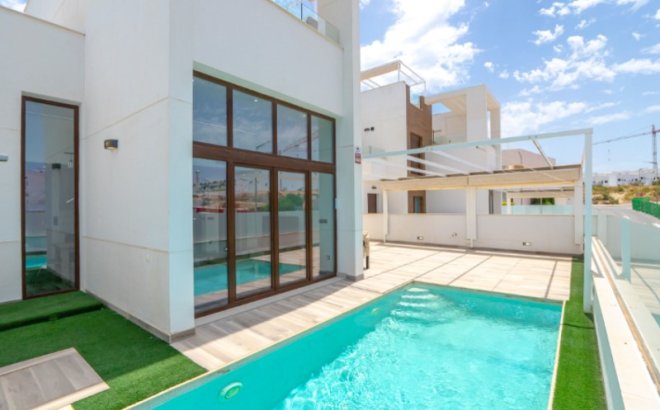 Villa - Revente - Torrevieja -
                Costa Blanca