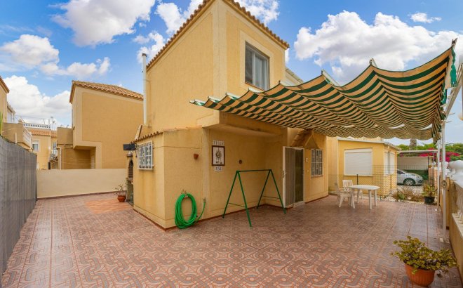 Villa - Revente - Torrevieja - El Limonar