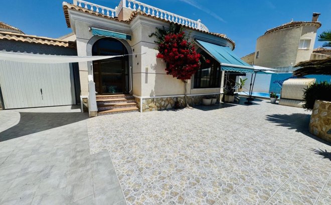 Villa - Revente - Torrevieja -
                La Siesta - El Salado - Torreta