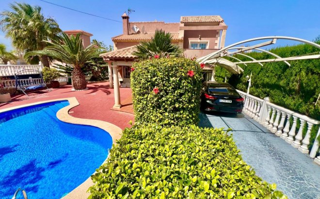 Villa - Revente - Torrevieja - Los Balcones - Los Altos del Edén