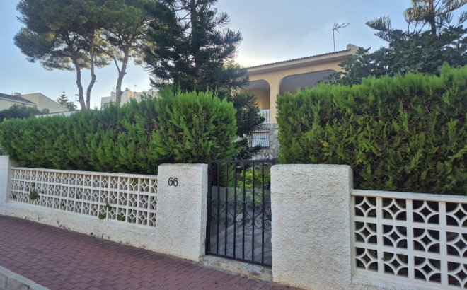 Villa - Revente - Torrevieja - Los Balcones - Los Altos del Edén