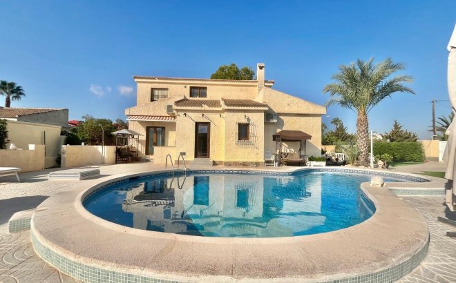 Villa - Revente - Torrevieja - San Luis