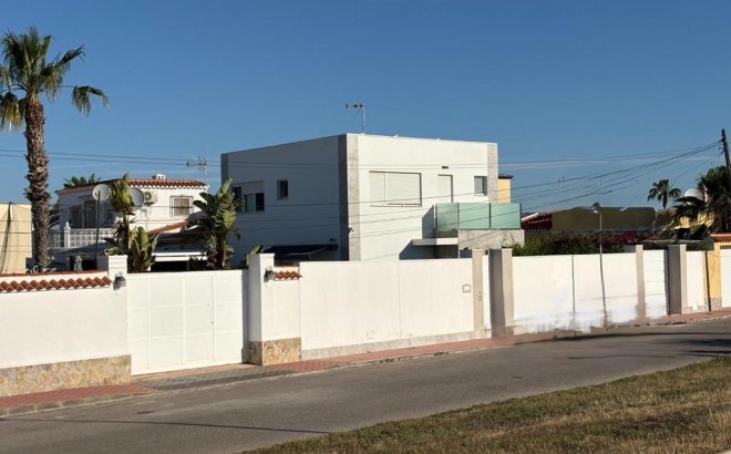 Villa - Revente - Torrevieja - Torreta Florida