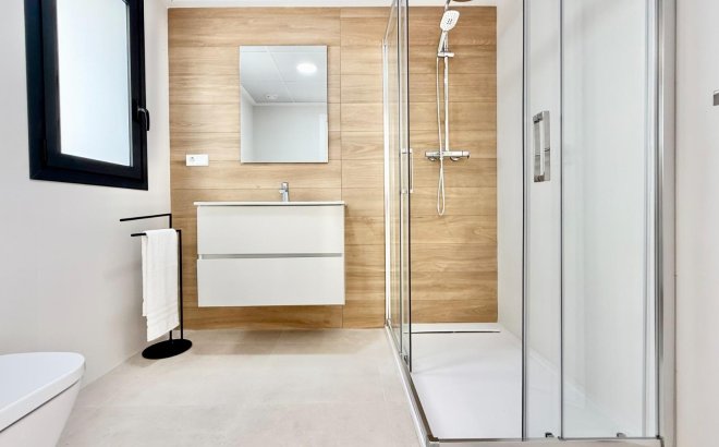 New Build - Town House -
Cox - San Fernando