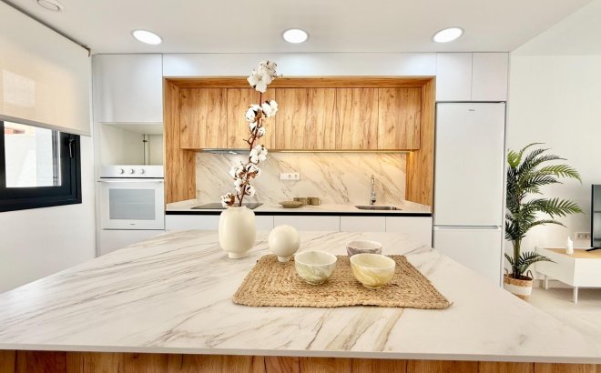 New Build - Town House -
Cox - San Fernando