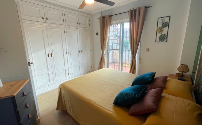 Resale - Town House -
Orihuela Costa - Villamartín